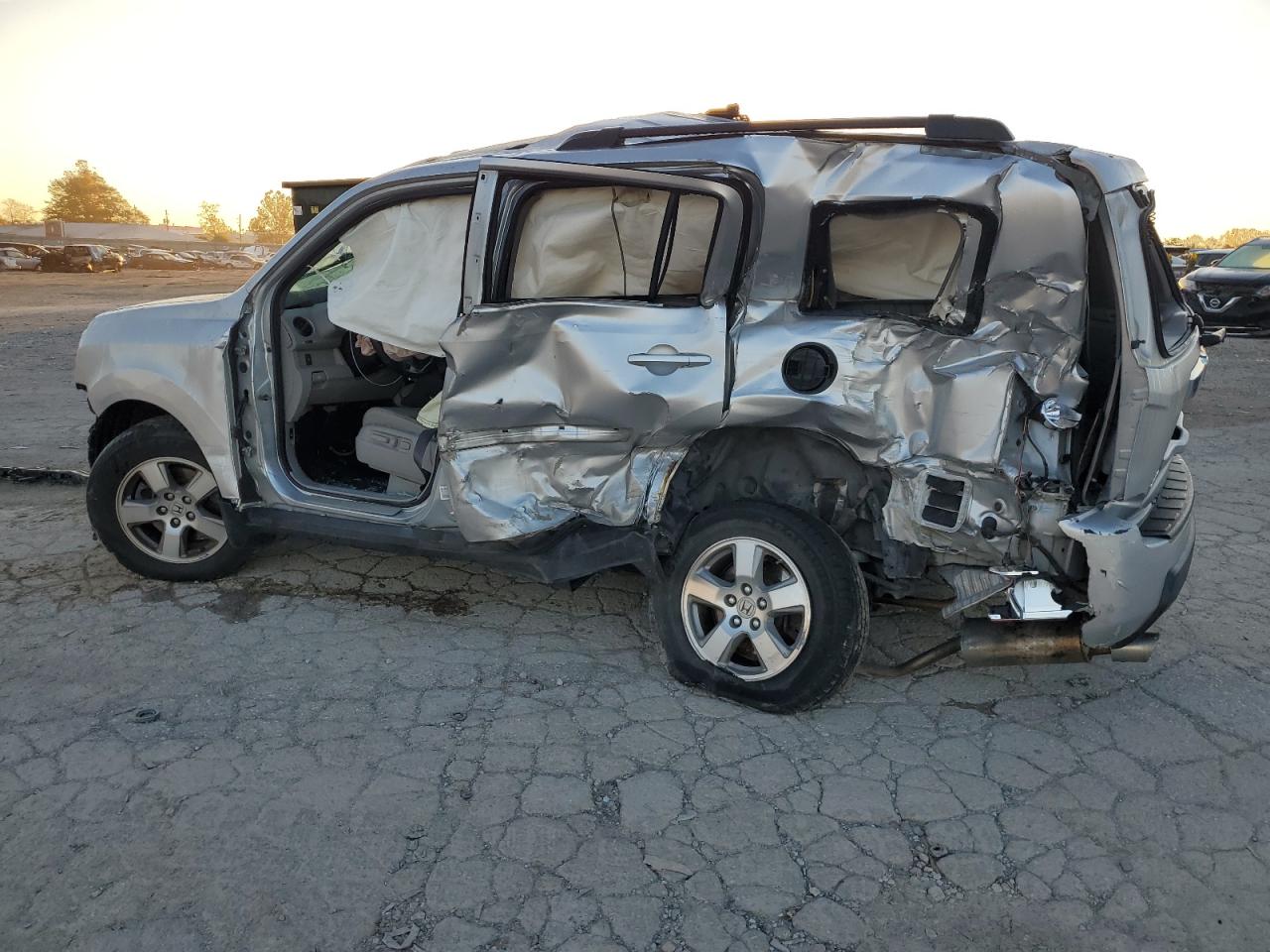 Image 2 of 2011 HONDA PILOT EXL 2011 with VIN 5FNYF4H67BB024009