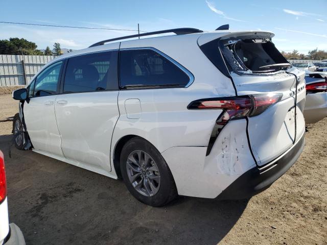 Изображение 2 2022 TOYOTA SIENNA LE 2022 с VIN 5TDKRKEC2NS103096
