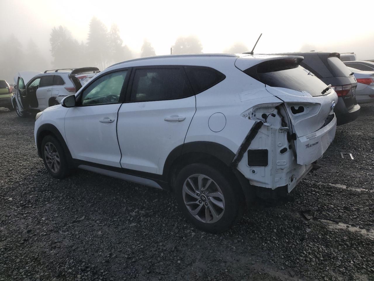 Image 2 of 2017 HYUNDAI TUCSON LIMITED 2017 with VIN KM8J3CA4XHU588181