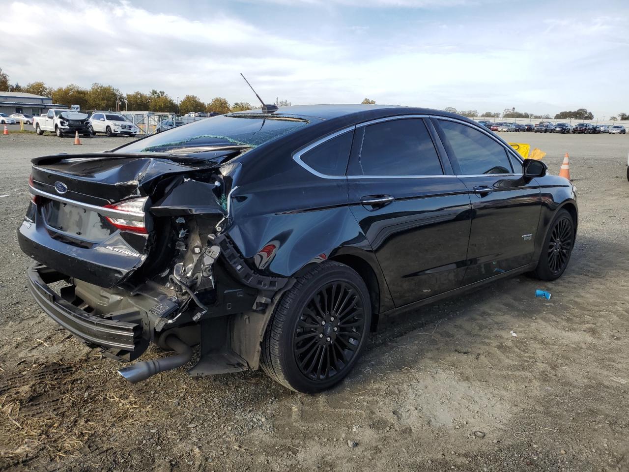Image 3 of 2017 FORD FUSION TITANIUM PHEV 2017 with VIN 3FA6P0SUXHR380410