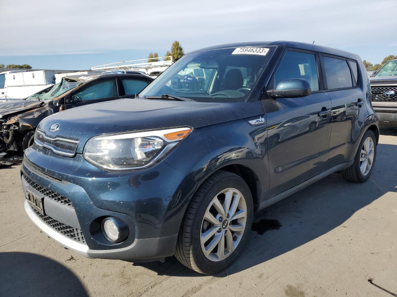 Obraz 1 z 2017 KIA SOUL + 2017 z VIN KNDJP3A57H7412138