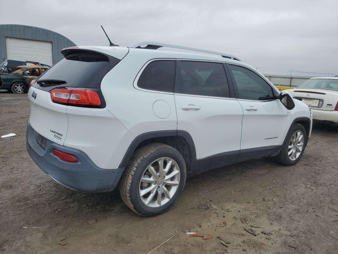Image 3 of 2014 JEEP CHEROKEE LIMITED 2014 with VIN 1C4PJLDB6EW217632