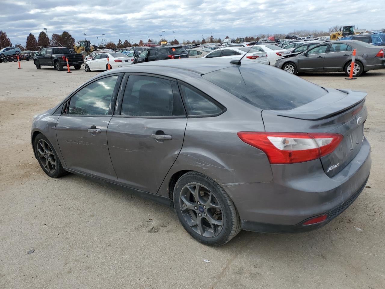 Image 2 of 2014 FORD FOCUS SE 2014 with VIN 1FADP3F21EL316865