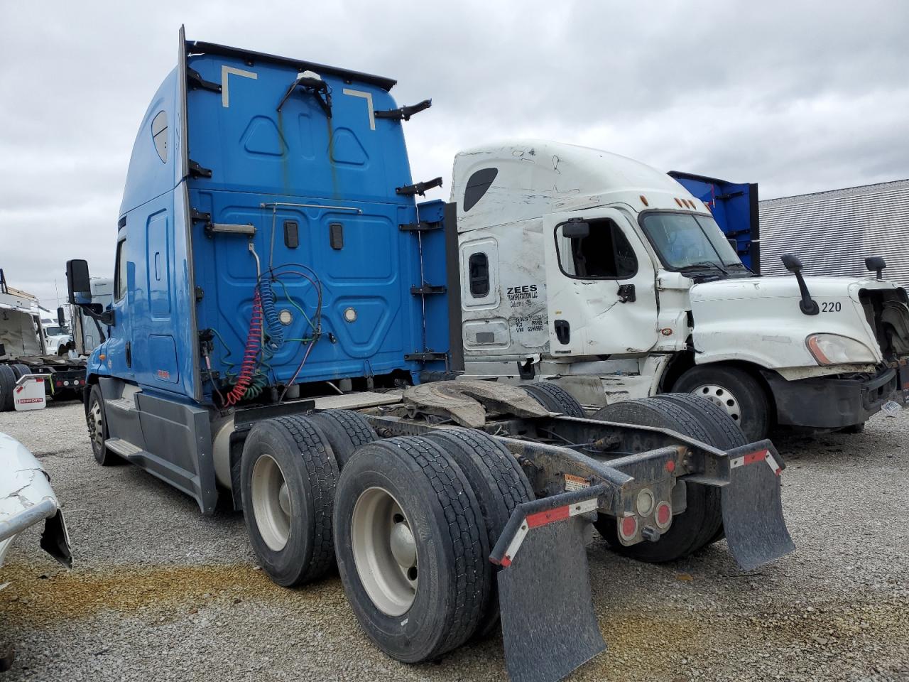 Obraz 3 z 2017 FREIGHTLINER CASCADIA 125  2017 z VIN 1FUJGLDR9HLHX2271