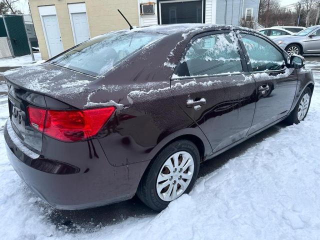 Image 3 of 2010 KIA FORTE EX 2010 with VIN KNAFU4A29A5231258