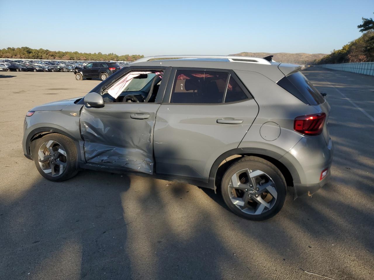 Изображение 2 2020 HYUNDAI VENUE SEL 2020 с VIN KMHRC8A3XLU042058