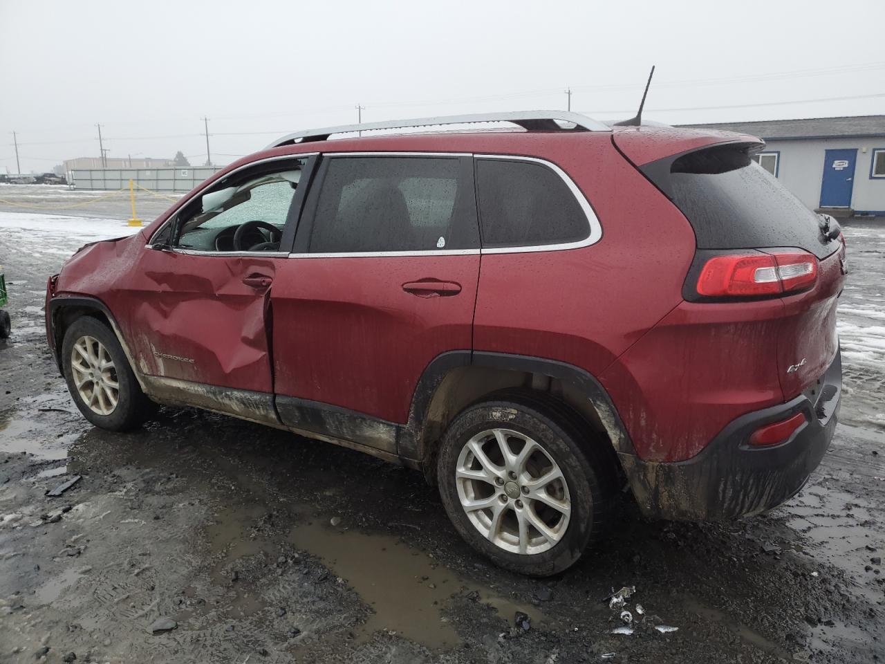 Image 2 of 2016 JEEP CHEROKEE LATITUDE 2016 with VIN 1C4PJMCS7GW255655