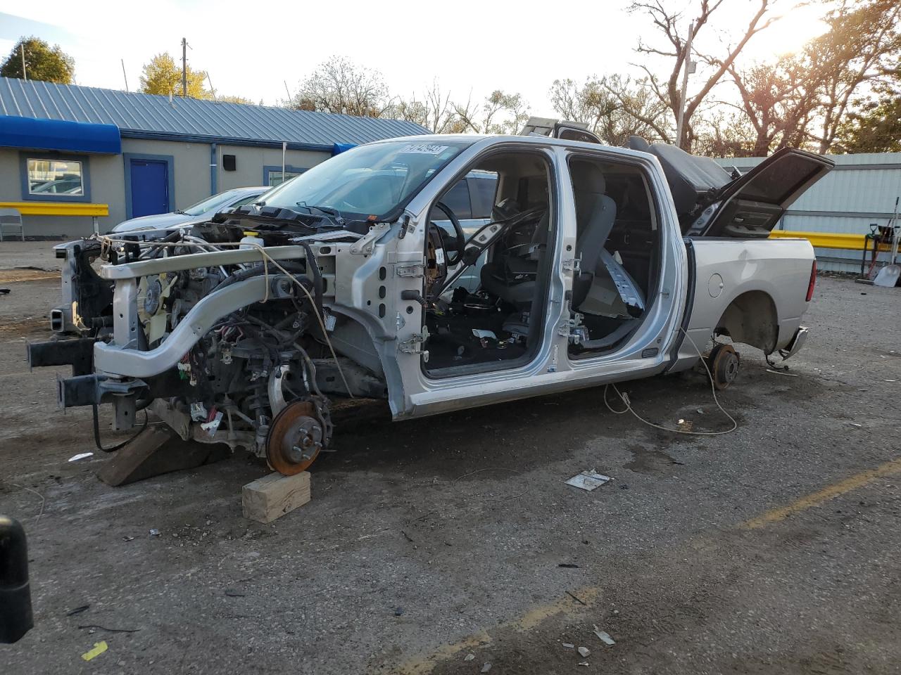 Image 1 of 2019 RAM 1500 CLASSIC SLT 2019 with VIN 1C6RR7LT4KS550151