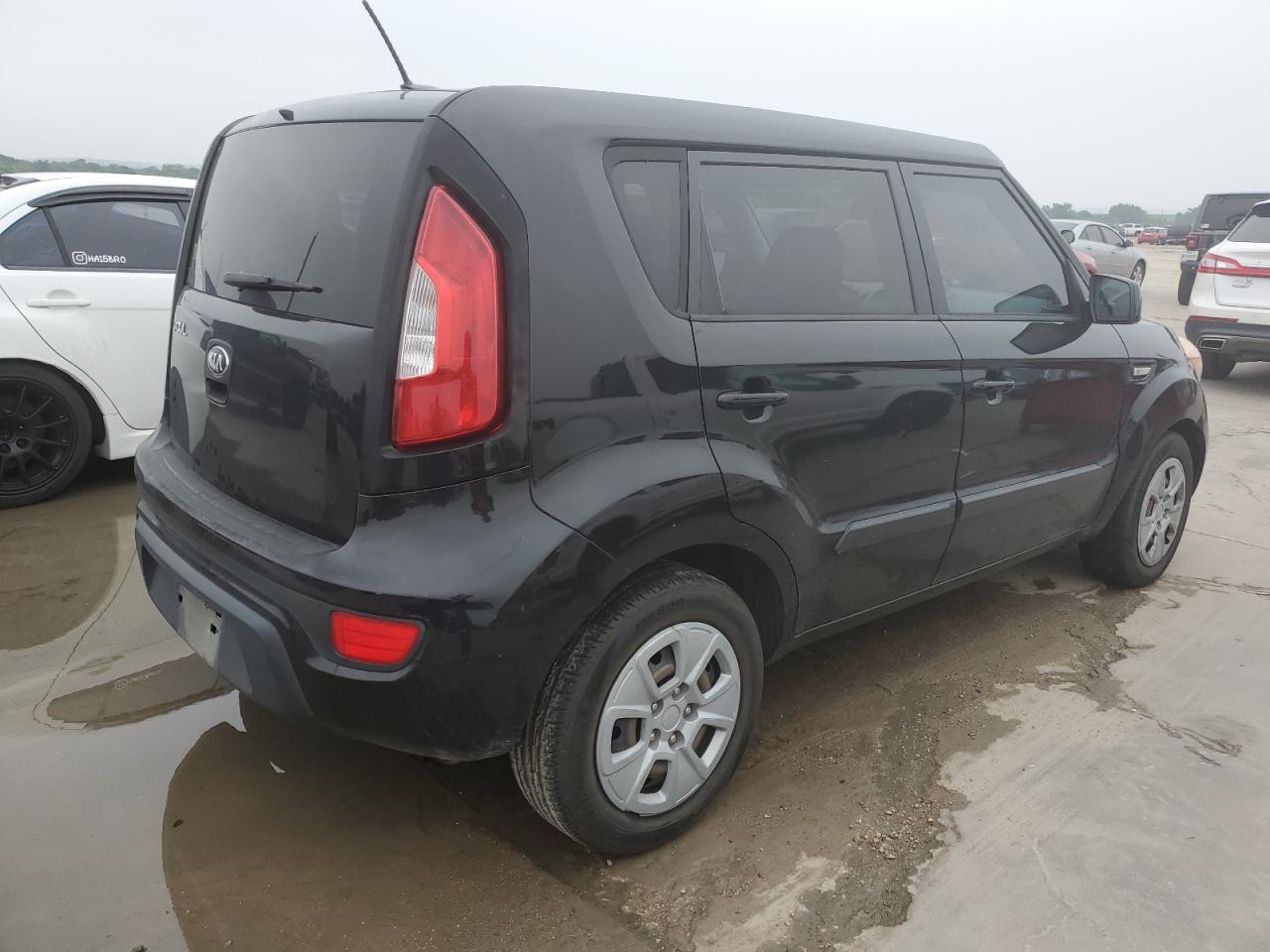 Image 3 of 2013 KIA SOUL  2013 with VIN KNDJT2A50D7613234