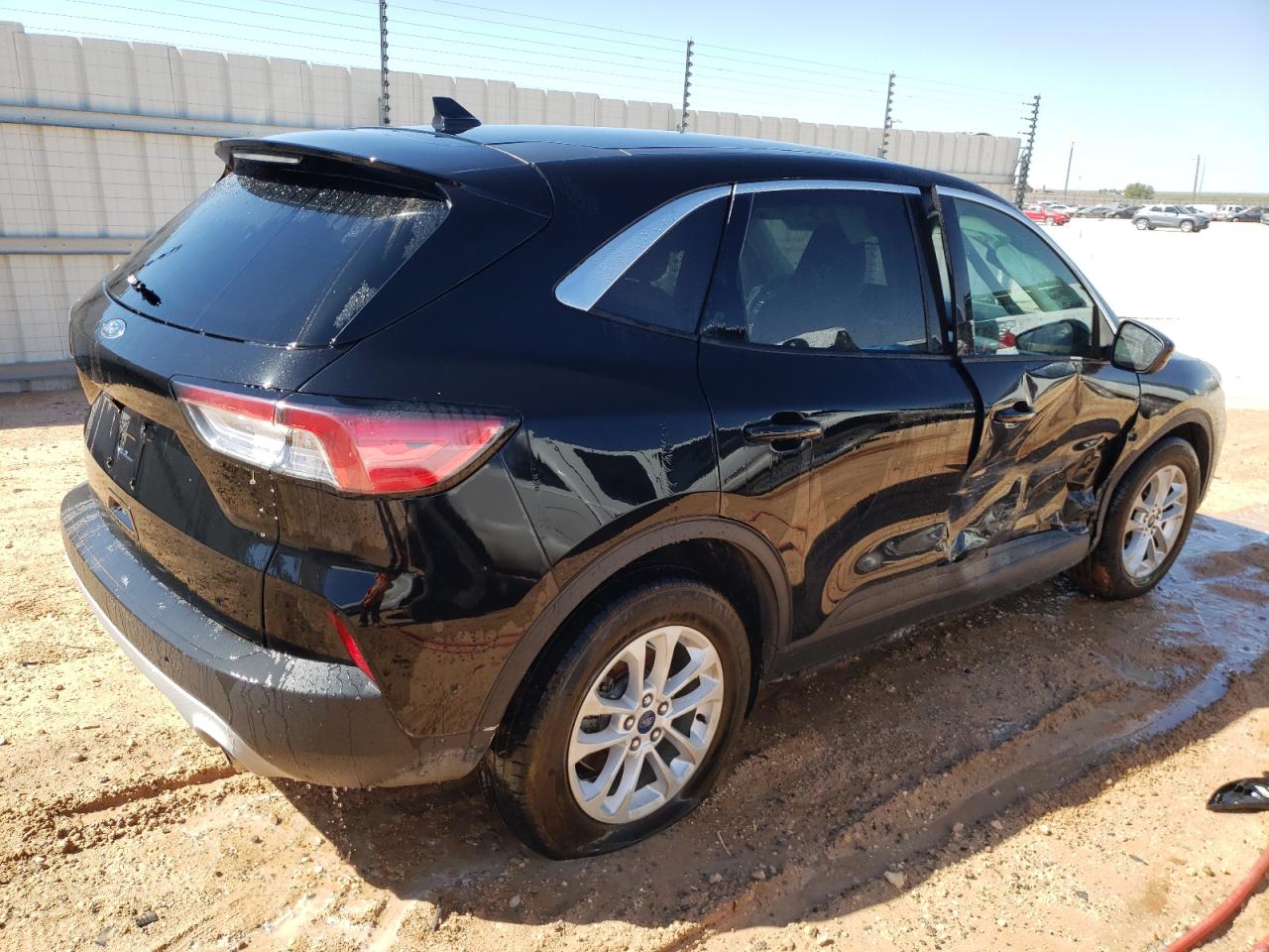 Obraz 3 z 2020 FORD ESCAPE SE 2020 z VIN 1FMCU0G60LUB38660