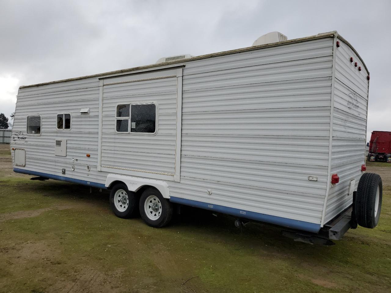 Изображение 3 2005 JAYF TRAILER 2005 с VIN 1UJBJ02P451EN2067