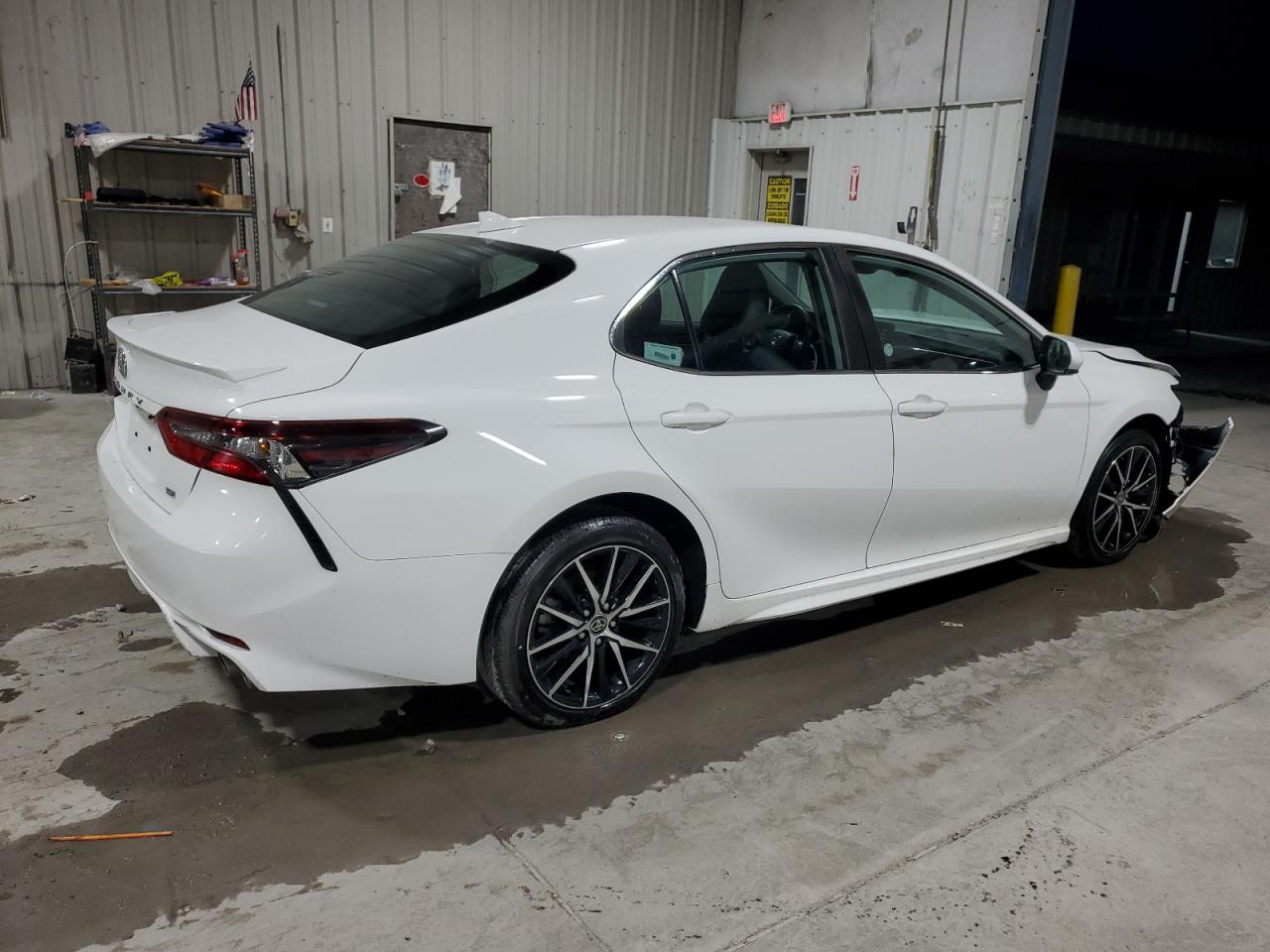 Image 3 of 2021 TOYOTA CAMRY SE 2021 with VIN 4T1G11AK8MU453312