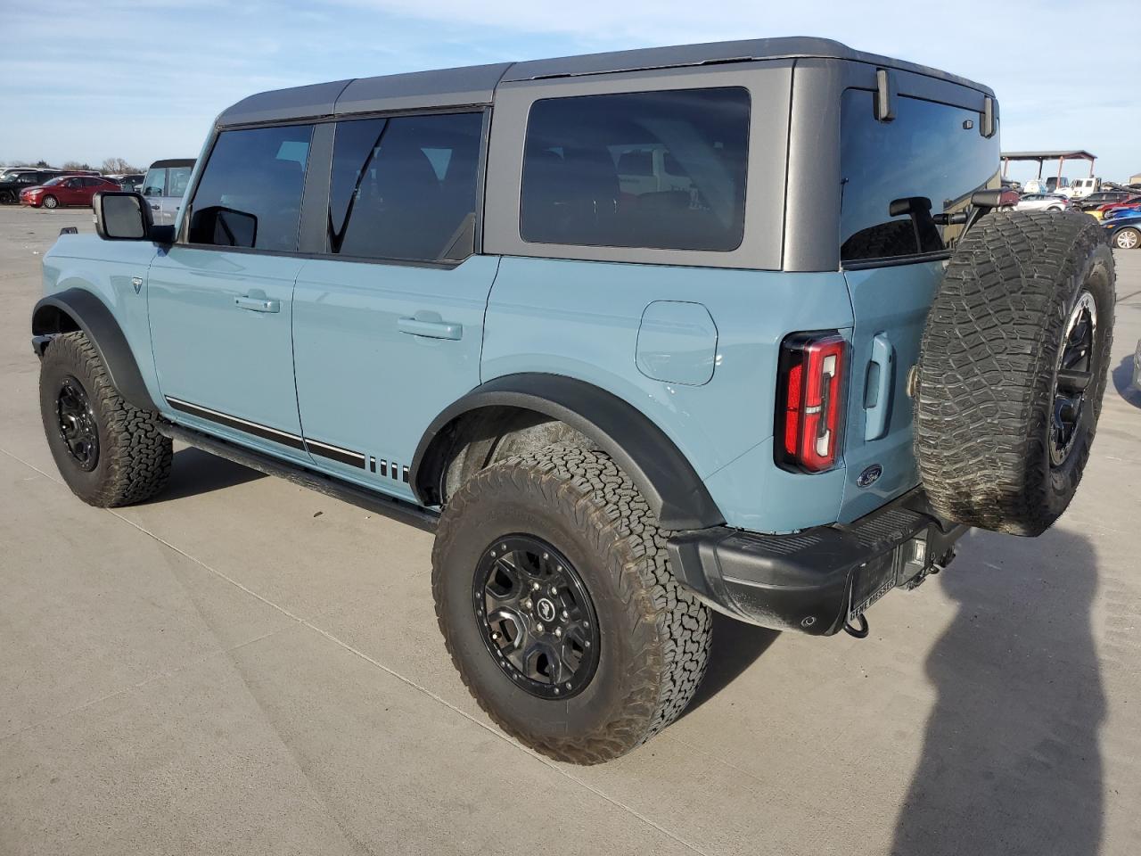 Image 2 of Ford Bronco First Edition 2021 with VIN 1FMEE5EP9MLA42175