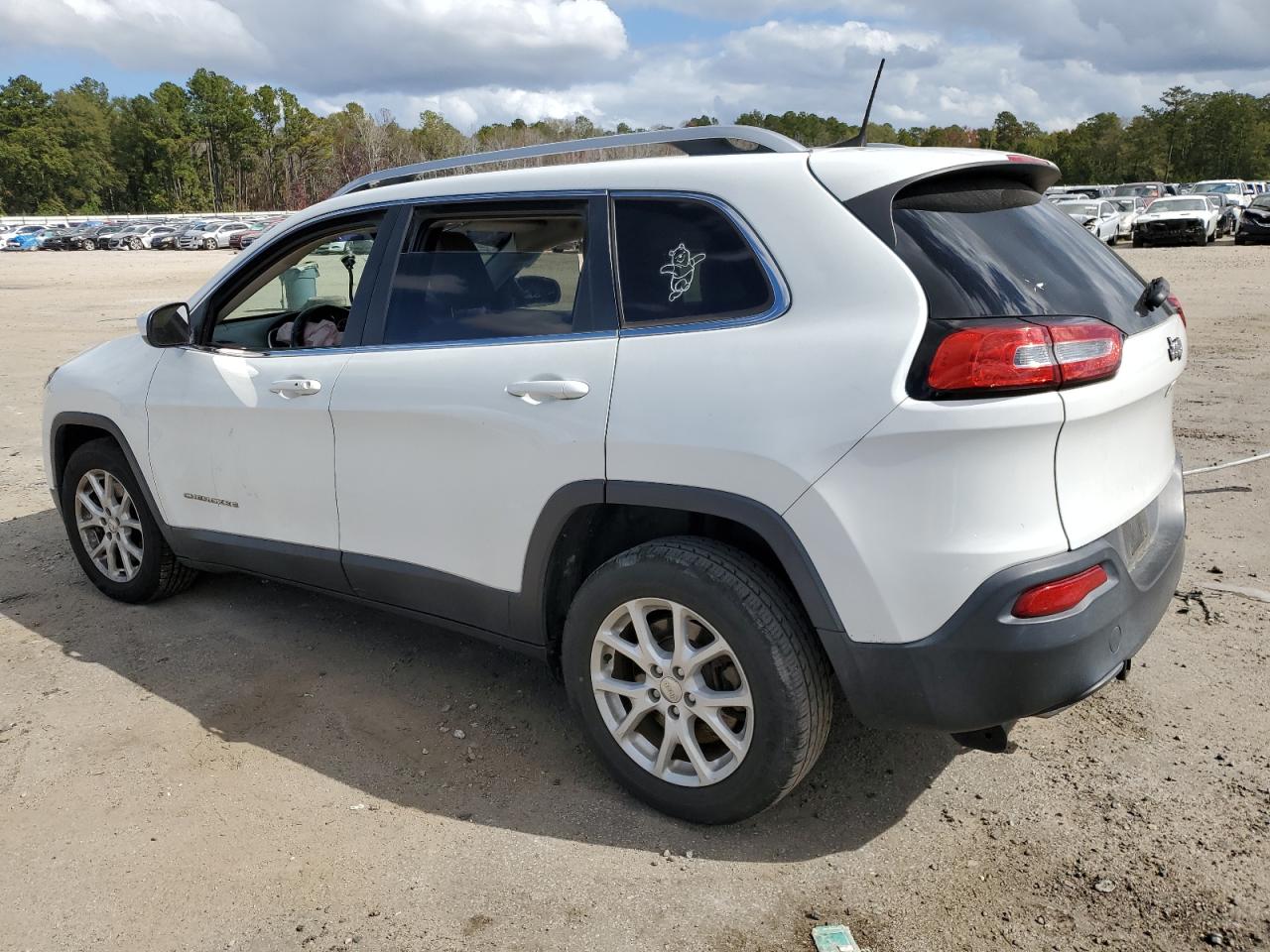 Image 2 of 2016 JEEP CHEROKEE LATITUDE 2016 with VIN 1C4PJLCS0GW307816