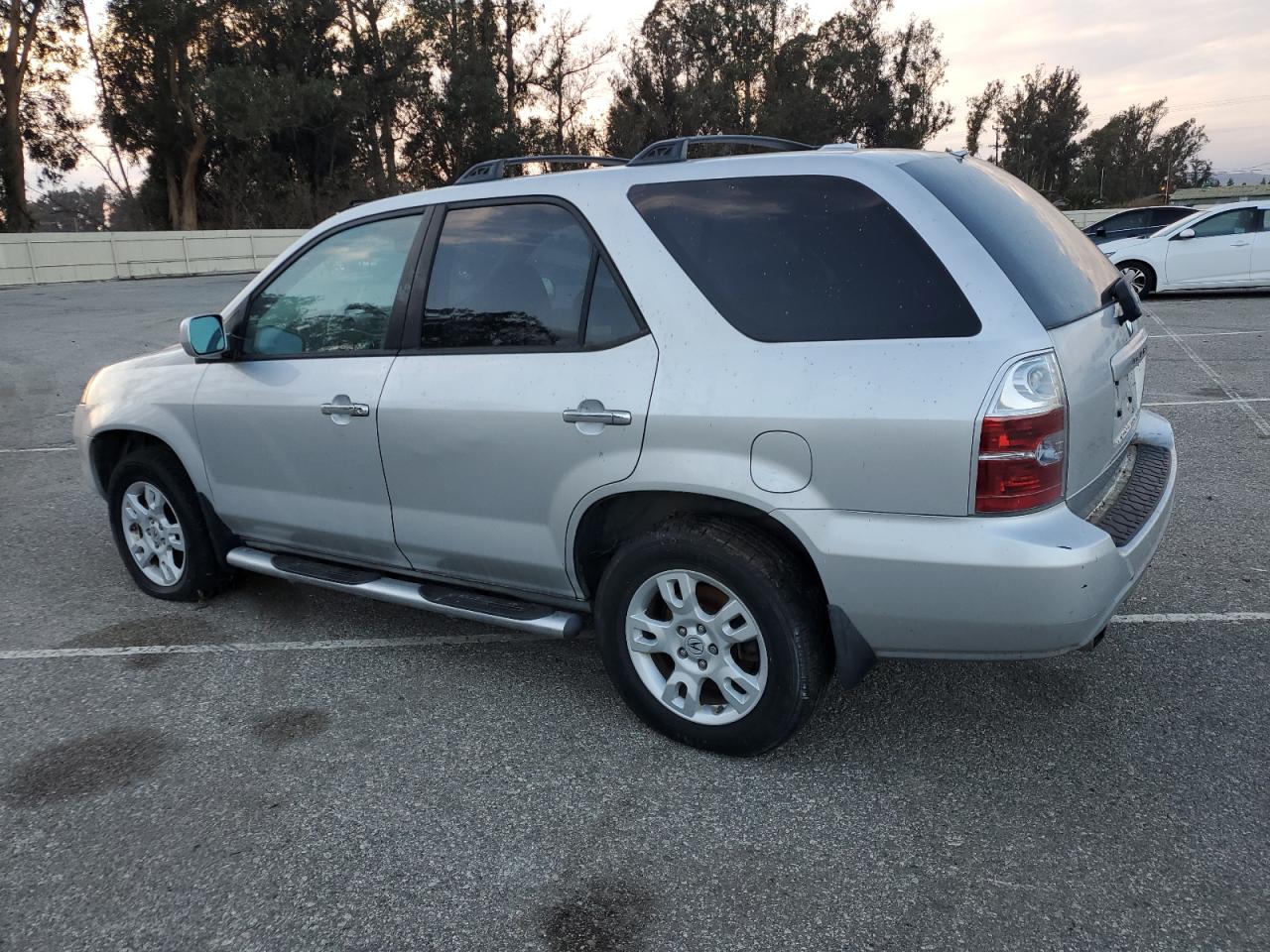 Obraz 2 z 2005 ACURA MDX TOURING 2005 z VIN 2HNYD18825H554872