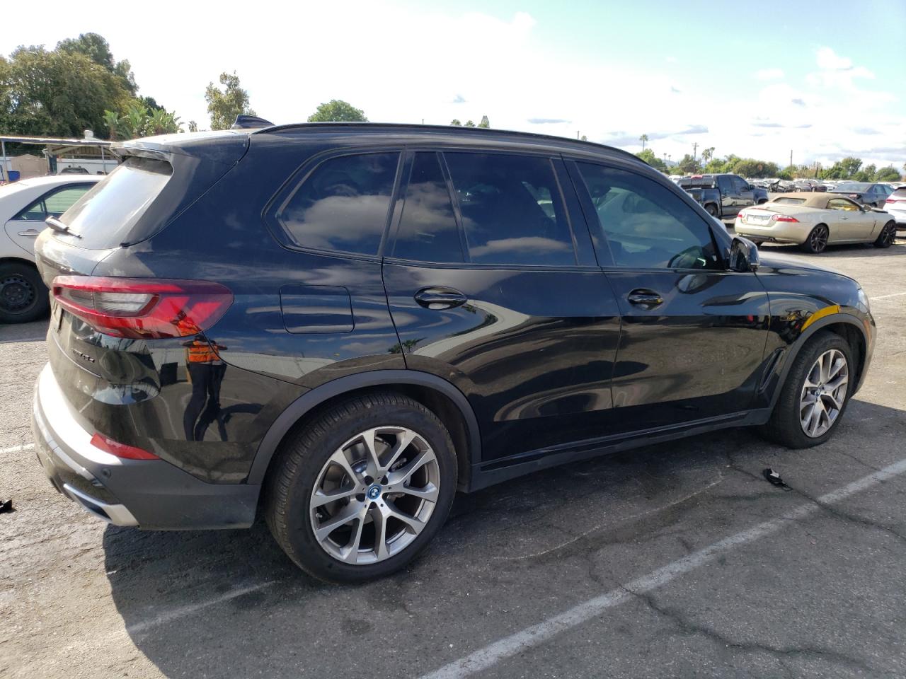 Изображение 3 2022 BMW X5 XDRIVE45E 2022 с VIN 5UXTA6C09N9K41968