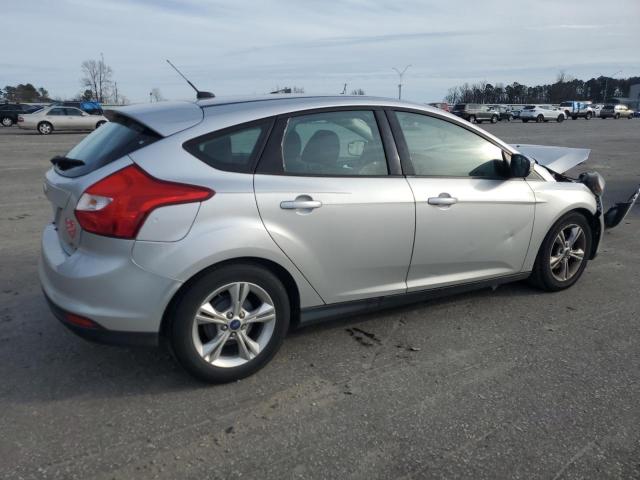 Image 3 of 2014 FORD FOCUS SE 2014 with VIN 1FADP3K21EL106918