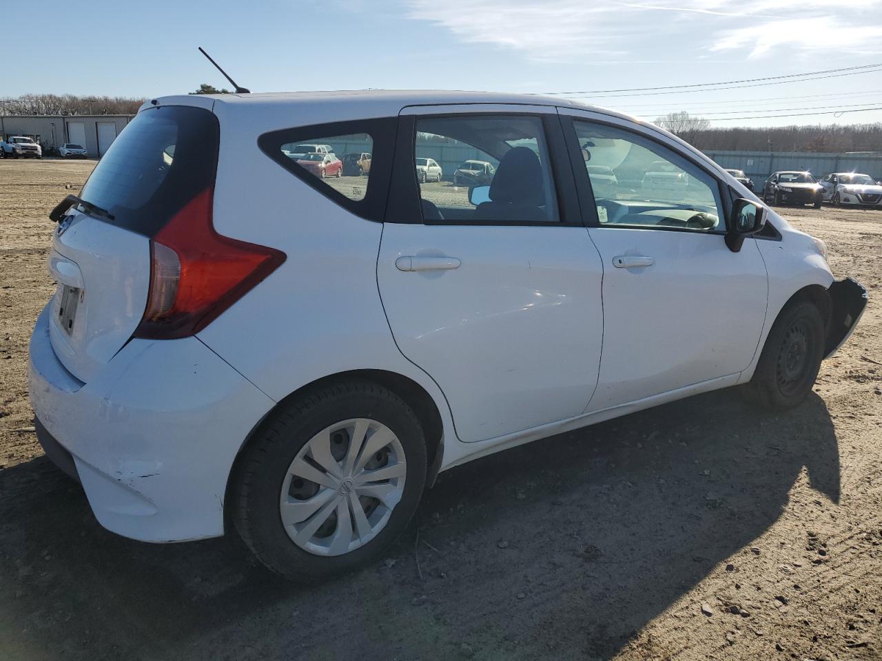 Изображение 3 2019 NISSAN VERSA NOTE S 2019 с VIN 3N1CE2CP5KL361994