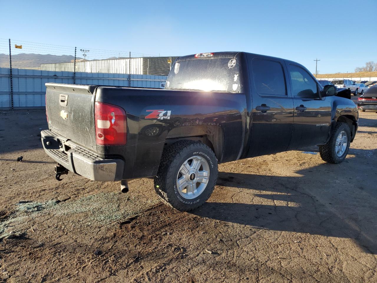 Obraz 3 z 2011 CHEVROLET SILVERADO K1500 LT 2011 z VIN 3GCPKSE32BG288769
