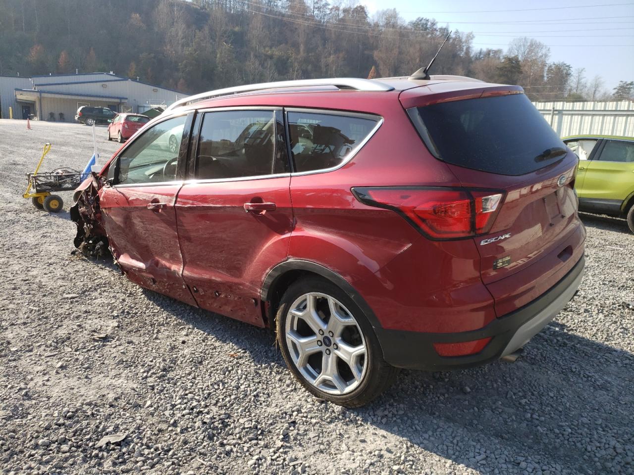 Изображение 2 2019 FORD ESCAPE TITANIUM 2019 с VIN 1FMCU0J98KUC23263