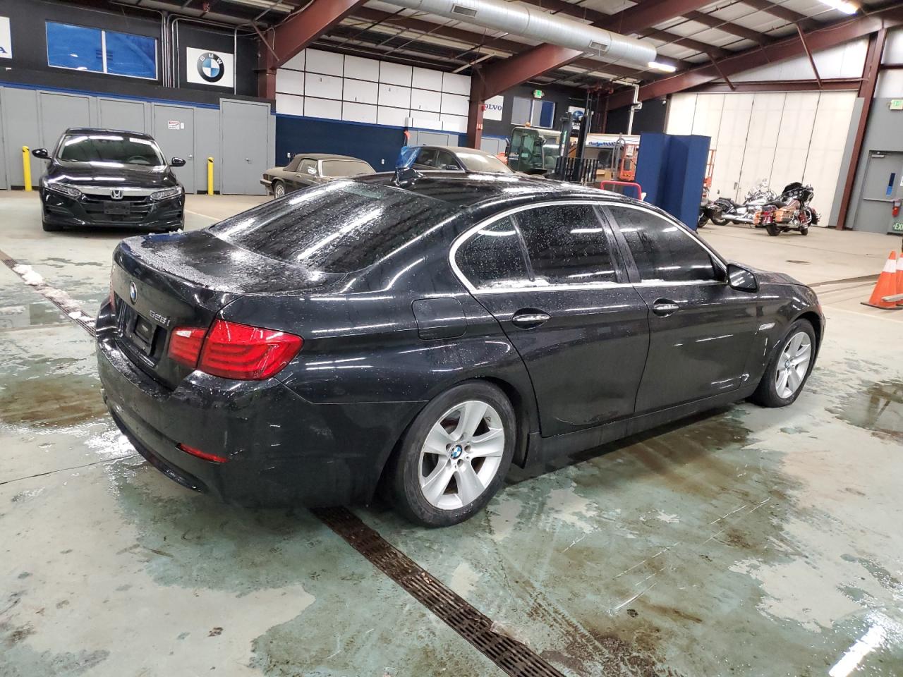 Obraz 3 z 2012 BMW 528 XI 2012 z VIN WBAXH5C58CDW05681