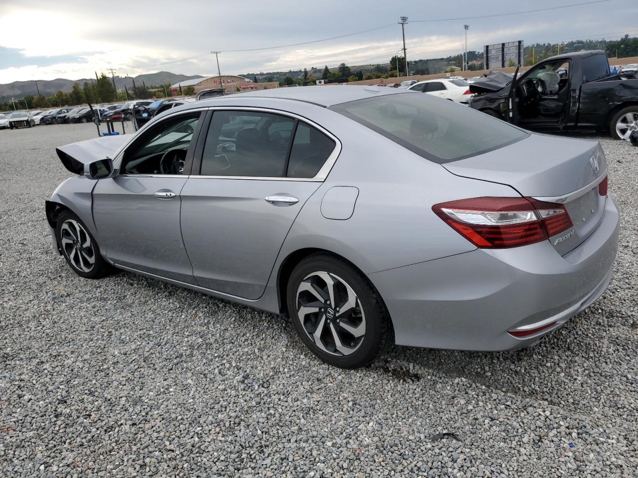 Image 2 of 2016 HONDA ACCORD EXL 2016 with VIN 1HGCR3F86GA008224
