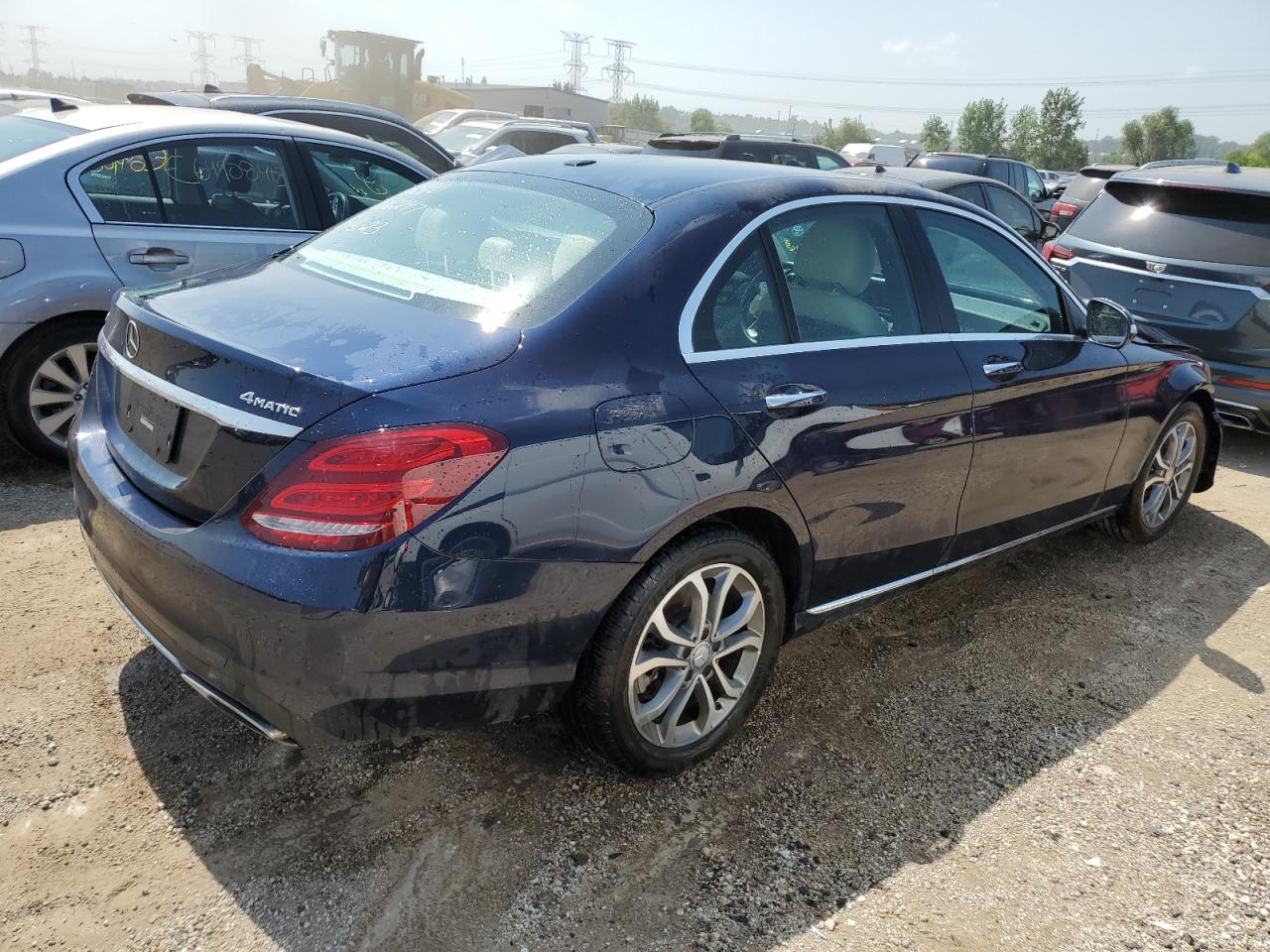 Obraz 3 z 2015 MERCEDES-BENZ C 300 4MATIC 2015 z VIN 55SWF4KB9FU026247