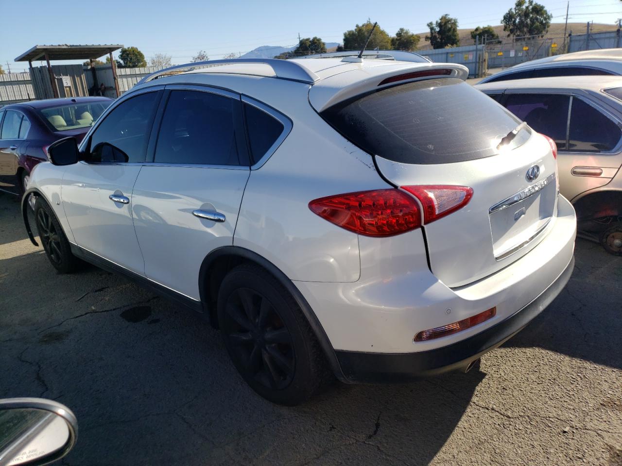 Image 2 of 2014 INFINITI QX50  2014 with VIN JN1BJ0HP7EM210928