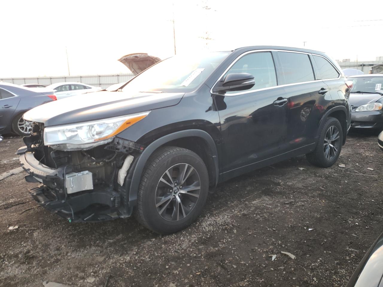 Изображение 1 2016 TOYOTA HIGHLANDER XLE 2016 с VIN 5TDJKRFH9GS235309