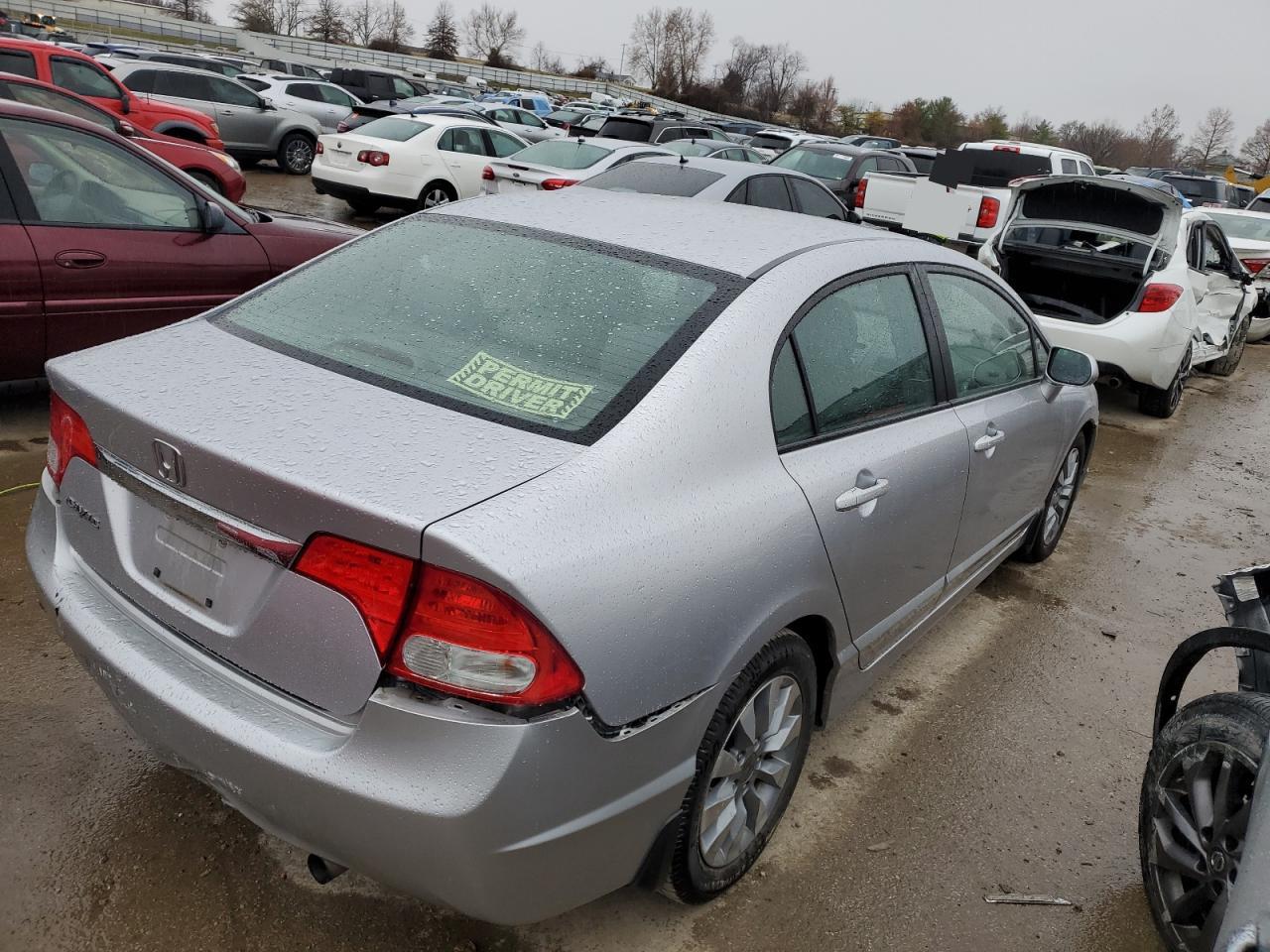 Obraz 3 z 2010 HONDA CIVIC EXL 2010 z VIN 19XFA1F92AE011349