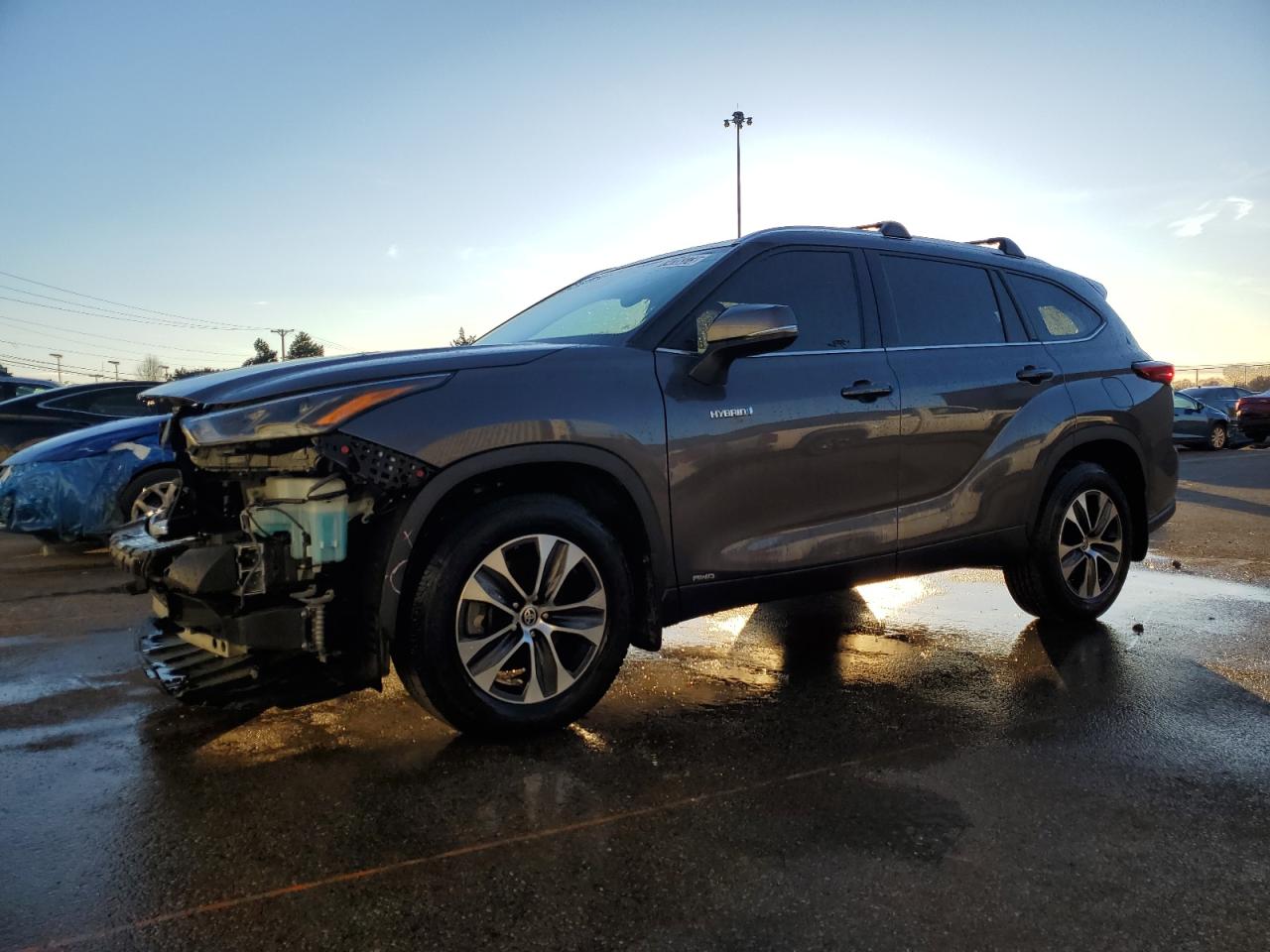Image 1 of 2021 TOYOTA HIGHLANDER HYBRID XLE 2021 with VIN 5TDGBRCH3MS040140