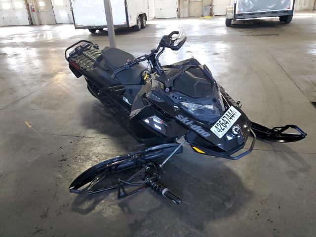 Obraz 2023 SKI DOO RENEGADE 2023