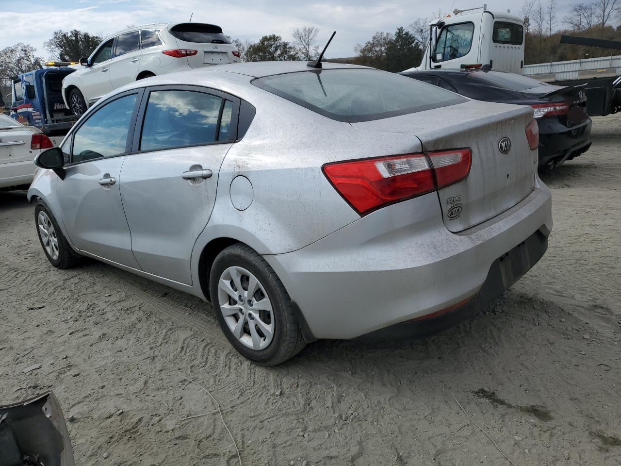 Obraz 2 z 2016 KIA RIO LX 2016 z VIN KNADM4A35G6640604