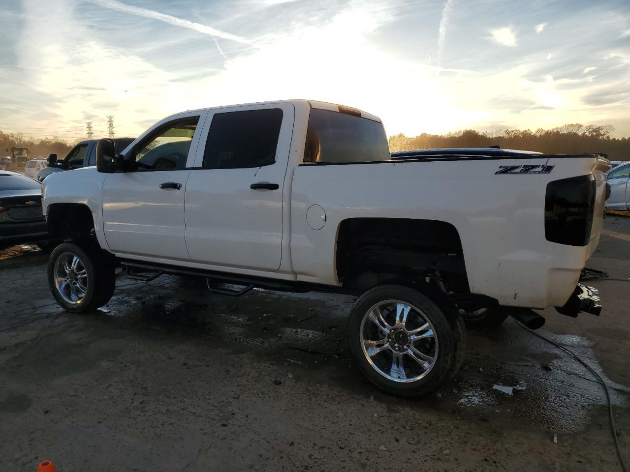 Image 2 of 2014 CHEVROLET SILVERADO K1500 LT 2014 with VIN 3GCUKREC5EG244006