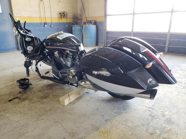 Image 3 of 2015 VICTORY MOTORCYCLES MAGNUM  2015 with VIN 5VPYW36N8F3044245