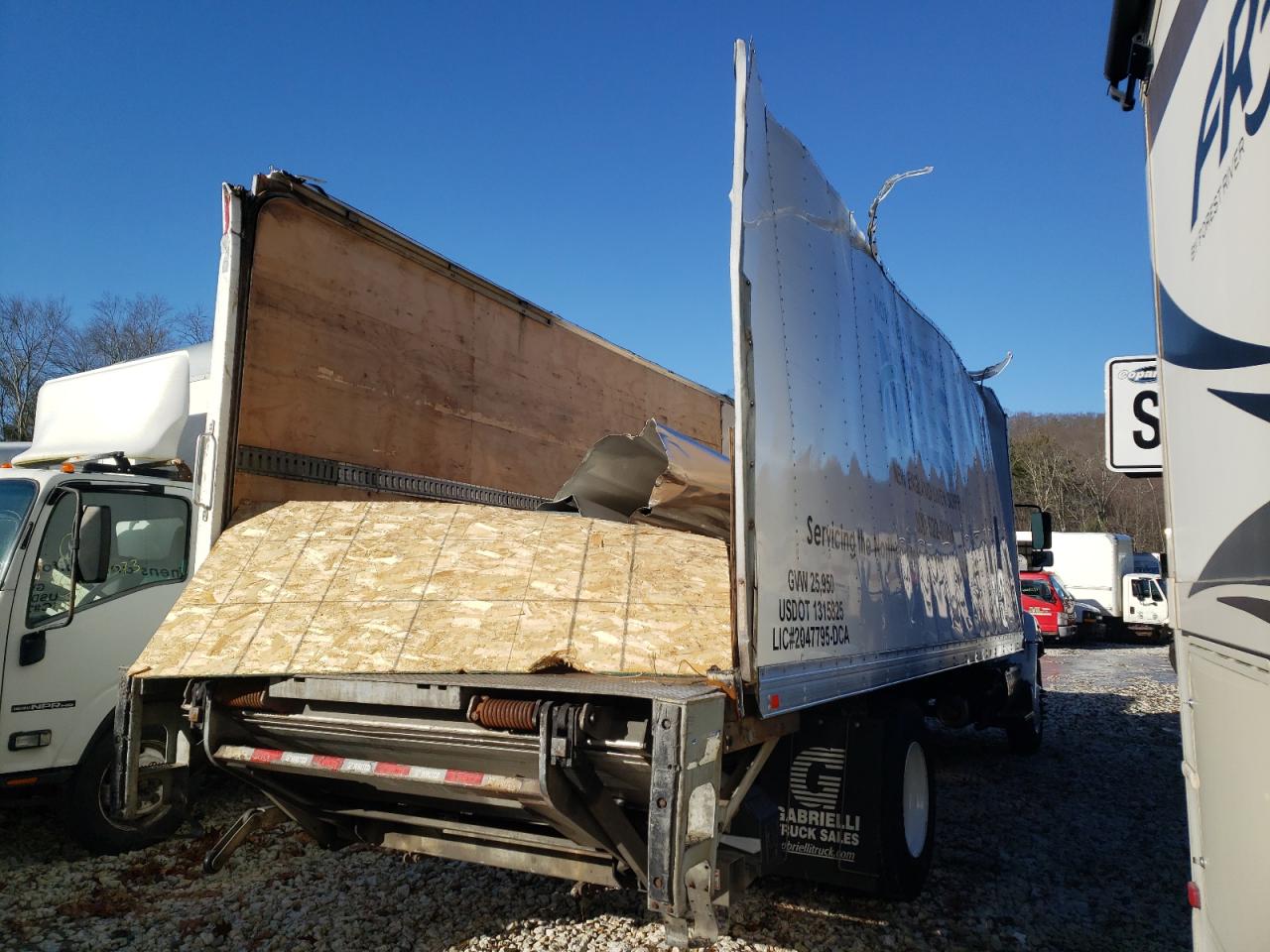 Image 3 of 2019 HINO 258/268  2019 with VIN 5PVNJ8JRXK4S51652