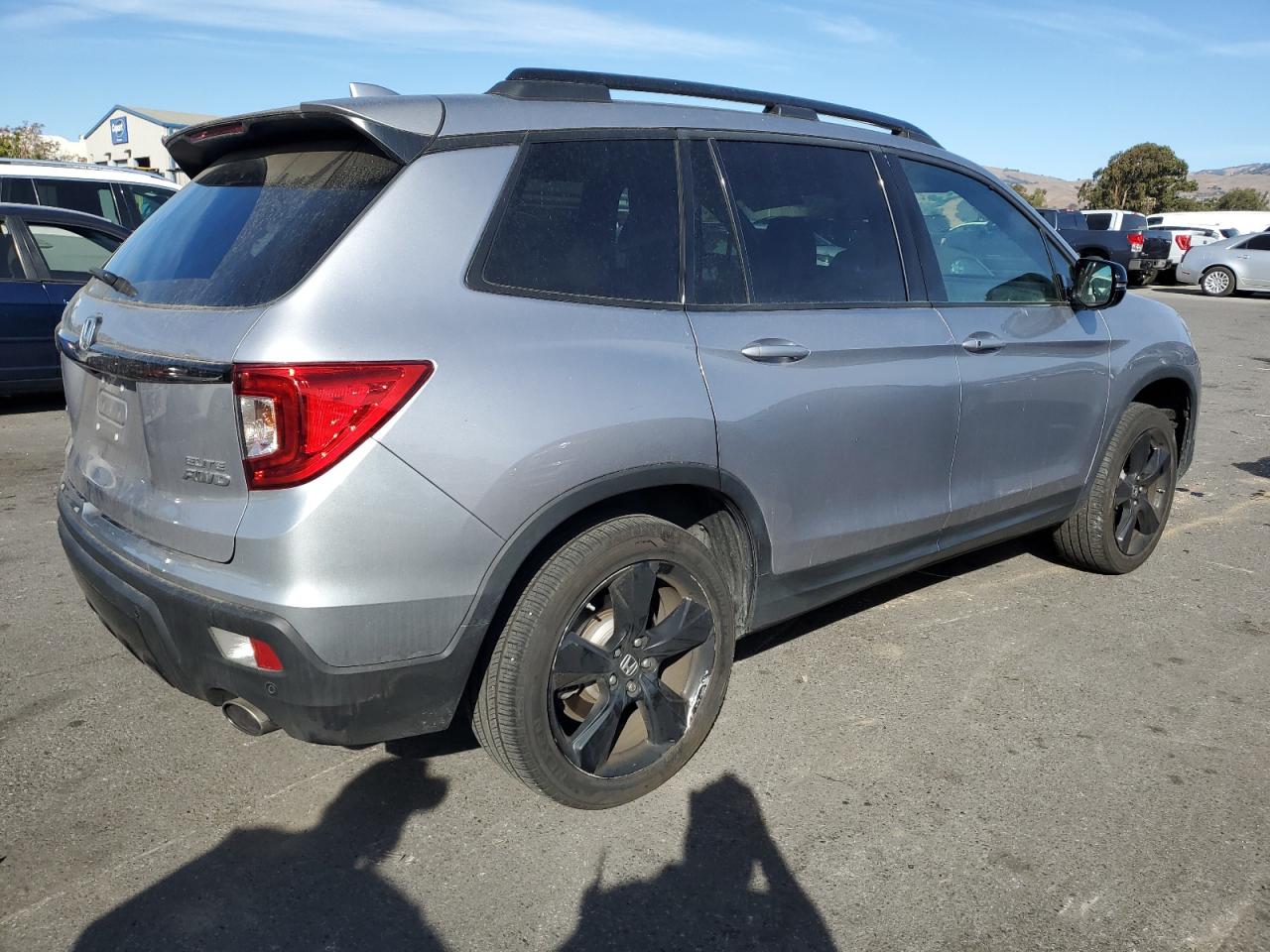 Изображение 3 2020 HONDA PASSPORT ELITE 2020 с VIN 5FNYF8H04LB017894