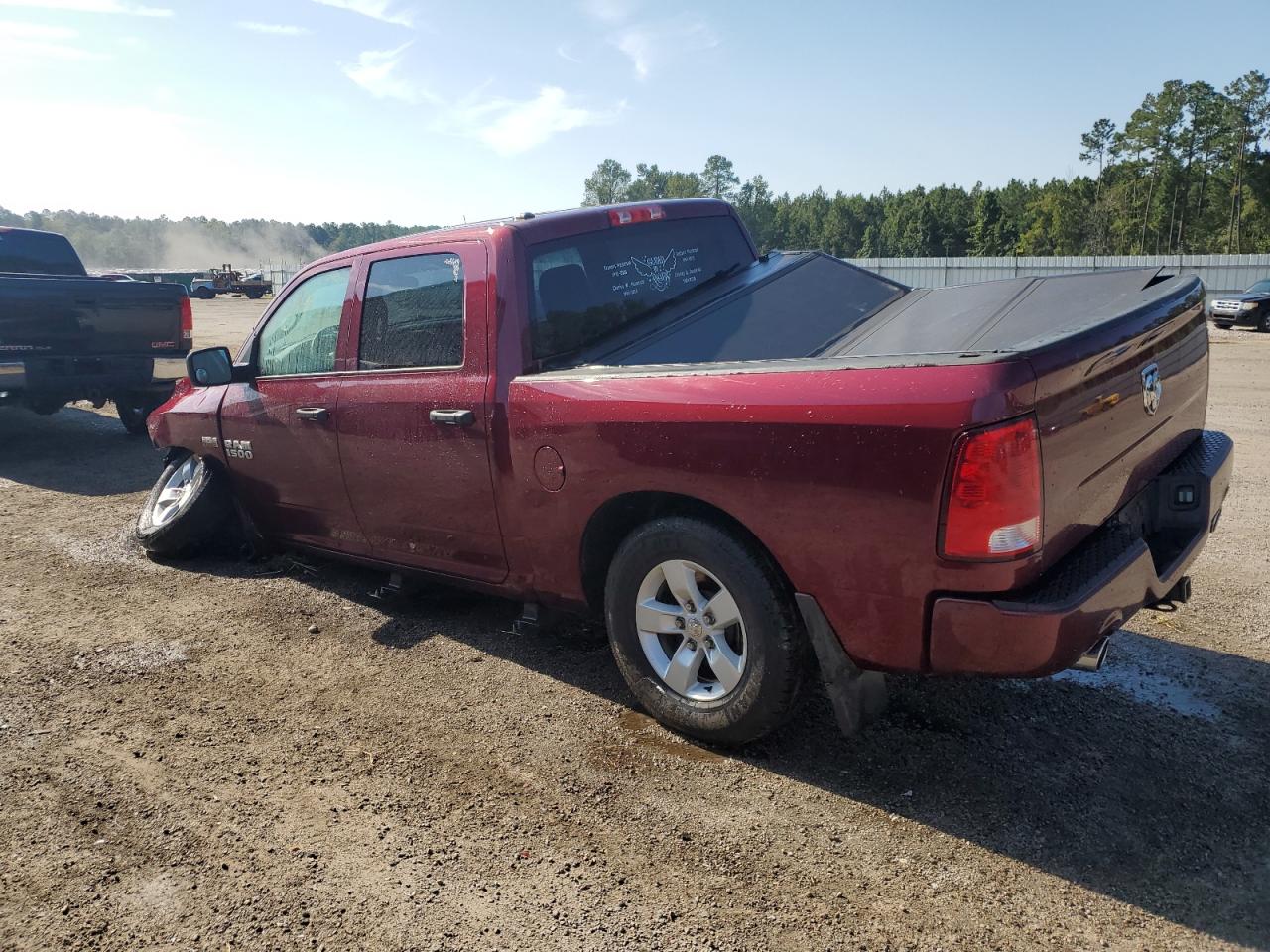Obraz 2 z 2017 RAM 1500 ST 2017 z VIN 1C6RR6KT6HS585441