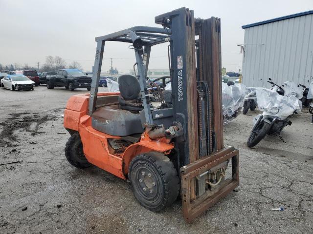 2011 TOYOTA FORKLIFT 2011 image