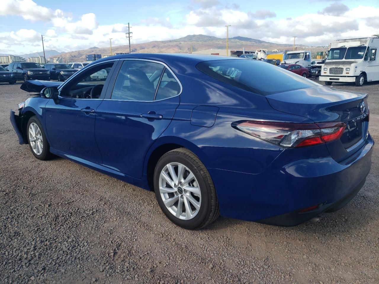 Изображение 2 2023 TOYOTA CAMRY LE 2023 с VIN 4T1R31AKXPU059365