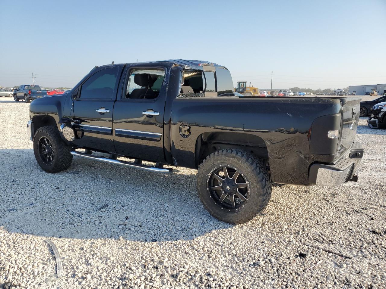 Image 2 of 2012 CHEVROLET SILVERADO C1500 LT 2012 with VIN 3GCPCSE05CG158327