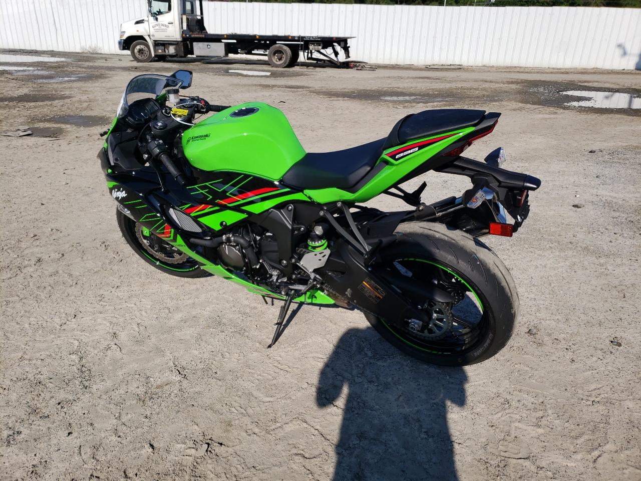 Image 3 of 2023 KAWASAKI ZX636 K 2023 with VIN JKBZXJH16PA018342
