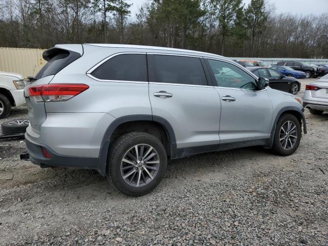 Image 3 of 2019 TOYOTA HIGHLANDER SE 2019 with VIN 5TDJZRFHXKS606143