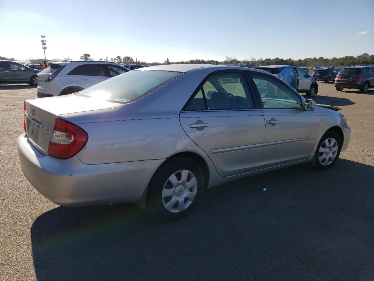 Изображение 3 2004 TOYOTA CAMRY LE 2004 с VIN 4T1BE32K74U293979