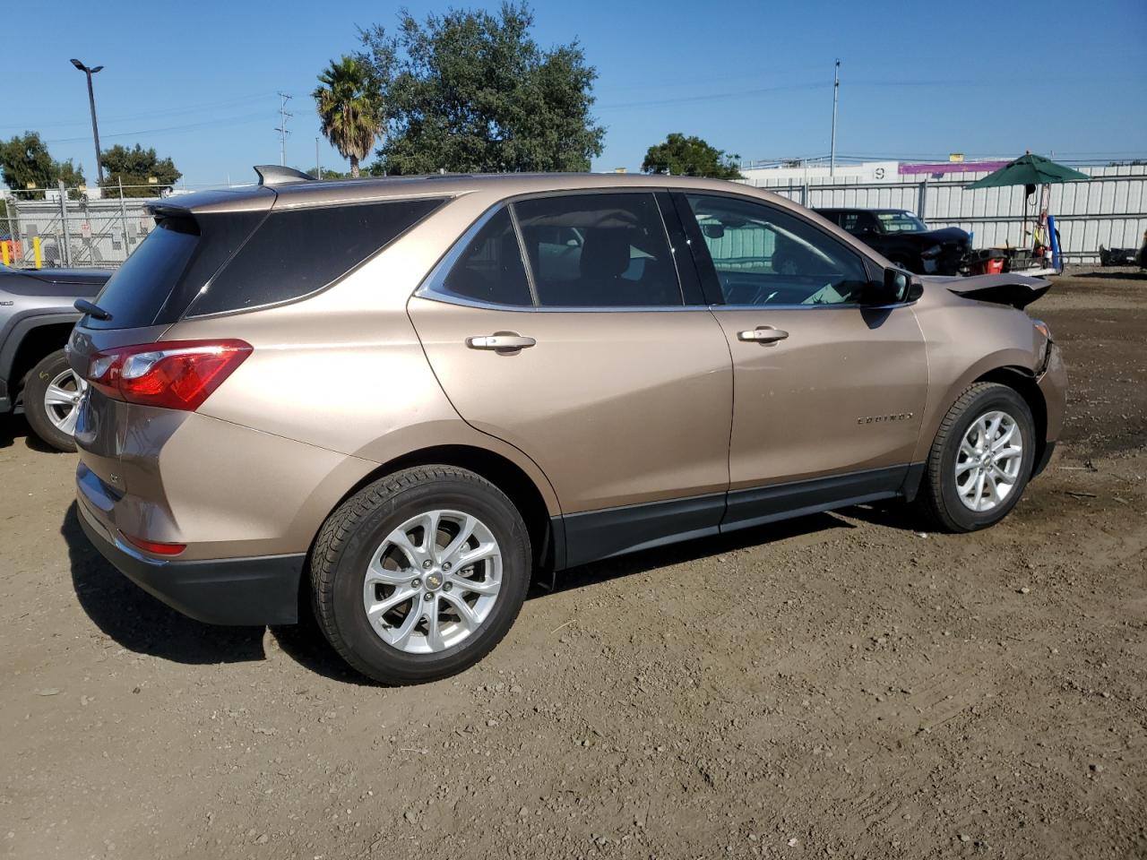 Изображение 3 2019 CHEVROLET EQUINOX LT 2019 с VIN 2GNAXKEV5K6262436