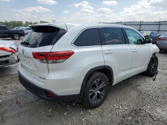 Image 3 of 2018 TOYOTA HIGHLANDER LE 2018 with VIN 5TDBZRFH9JS906016