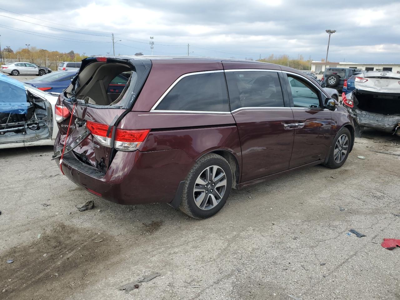 Изображение 3 2015 HONDA ODYSSEY TOURING 2015 с VIN 5FNRL5H90FB095958
