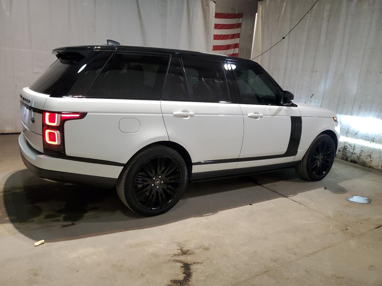 Obraz 3 z 2021 LAND ROVER RANGE ROVER HSE WESTMINSTER EDITION 2021 z VIN SALGS2RU4MA453444