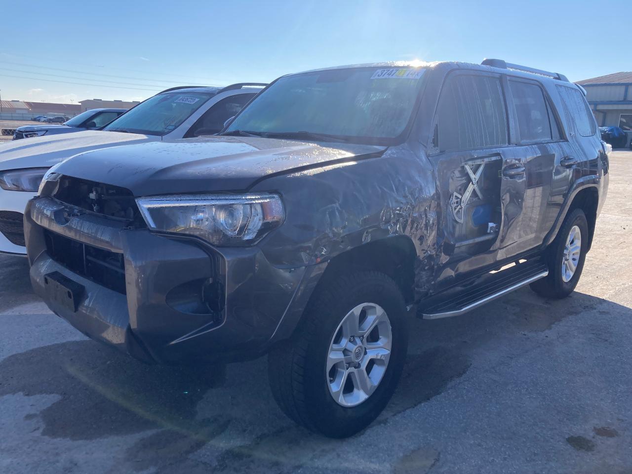 Изображение 1 2019 TOYOTA 4RUNNER SR5 2019 с VIN JTEZU5JR7K5199667