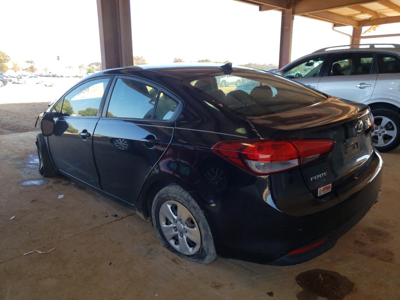 Image 3 of Kia Forte Lx 2017 with VIN 3KPFL4A77HE059229